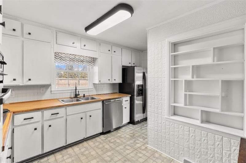 4 bedroom, 2 bathroom, 1,704 sq ft single family residence for sale at 213 Cook Street, Cartersville, GA 30120 — photo 10
