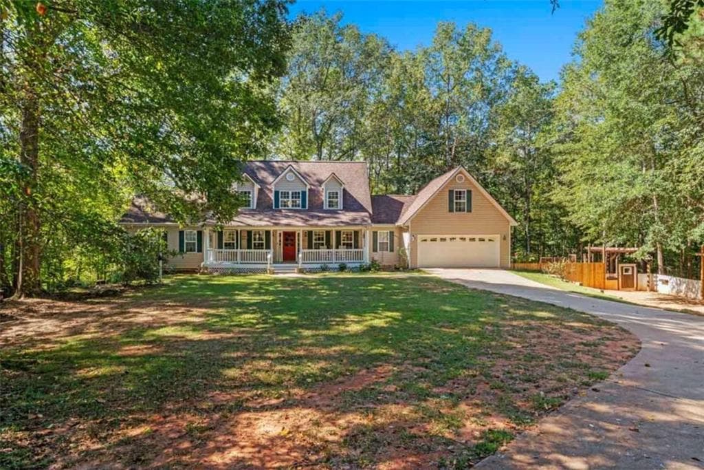 4 bedroom, 4 bathroom, 4,424 sq ft single family residence for sale at 3505 Clear View Trail, Stockbridge, GA 30281