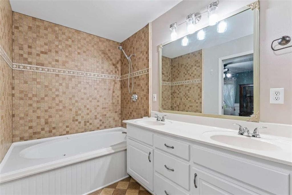 4 bedroom, 4 bathroom, 4,424 sq ft single family residence for sale at 3505 Clear View Trail, Stockbridge, GA 30281 — photo 9