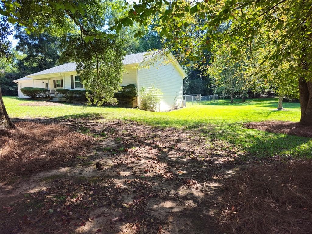 3 bedroom, 2 bathroom, 1,662 sq ft single family residence for sale at 690 Kirkus Drive, Conyers, GA 30094 — photo 6