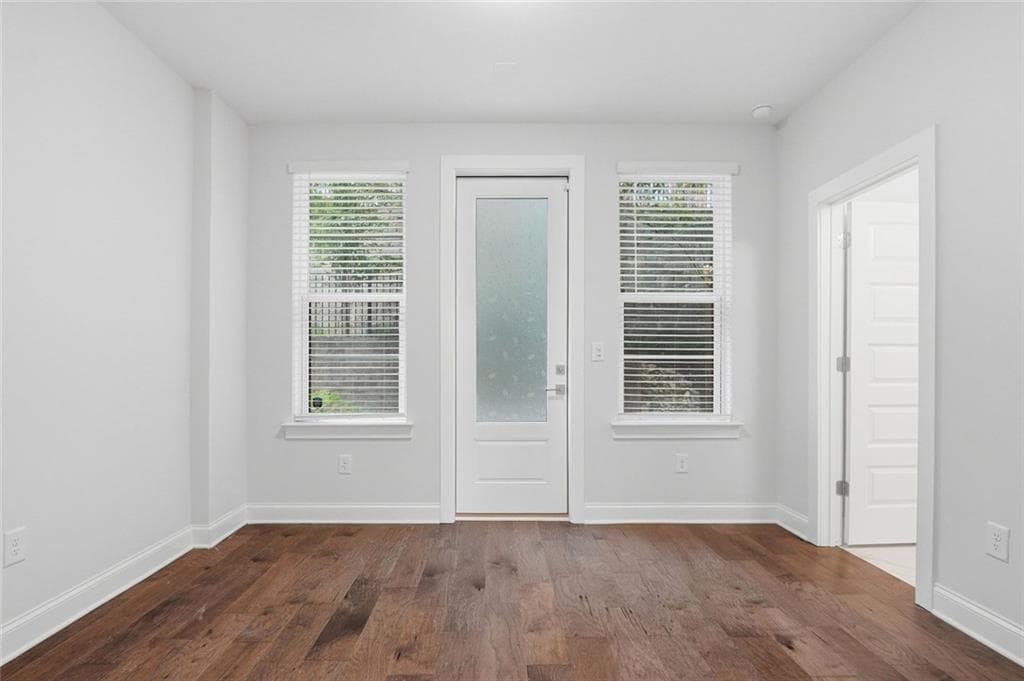 3 bedroom, 5 bathroom, 2,505 sq ft single family residence for sale at 579 Broadview Place, Atlanta, GA 30324 — photo 9