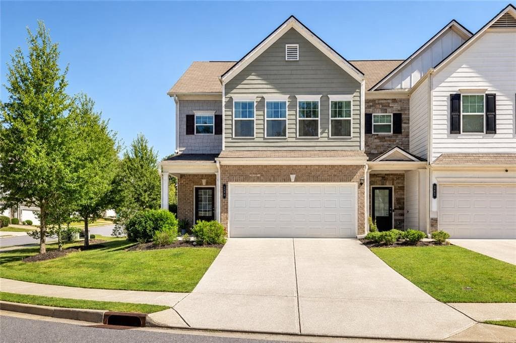 3 bedroom, 3 bathroom, 2,014 sq ft townhouse for sale at 139 Inman Drive, Canton, GA 30114