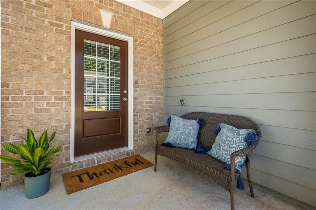 3 bedroom, 3 bathroom, 2,014 sq ft townhouse for sale at 139 Inman Drive, Canton, GA 30114 — photo 2