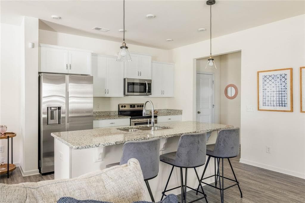 3 bedroom, 3 bathroom, 2,014 sq ft townhouse for sale at 139 Inman Drive, Canton, GA 30114 — photo 7