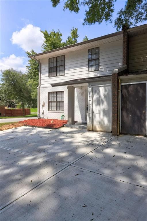 4 bedroom, 3 bathroom, 1,426 sq ft single family residence for sale at 738 Dunaire Way, Jonesboro, GA 30238 — photo 3