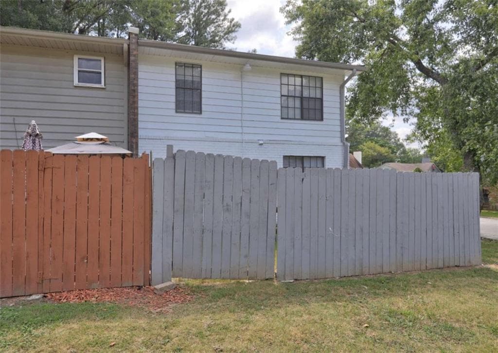 4 bedroom, 3 bathroom, 1,426 sq ft single family residence for sale at 738 Dunaire Way, Jonesboro, GA 30238 — photo 5