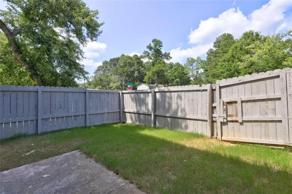 4 bedroom, 3 bathroom, 1,426 sq ft single family residence for sale at 738 Dunaire Way, Jonesboro, GA 30238 — photo 6