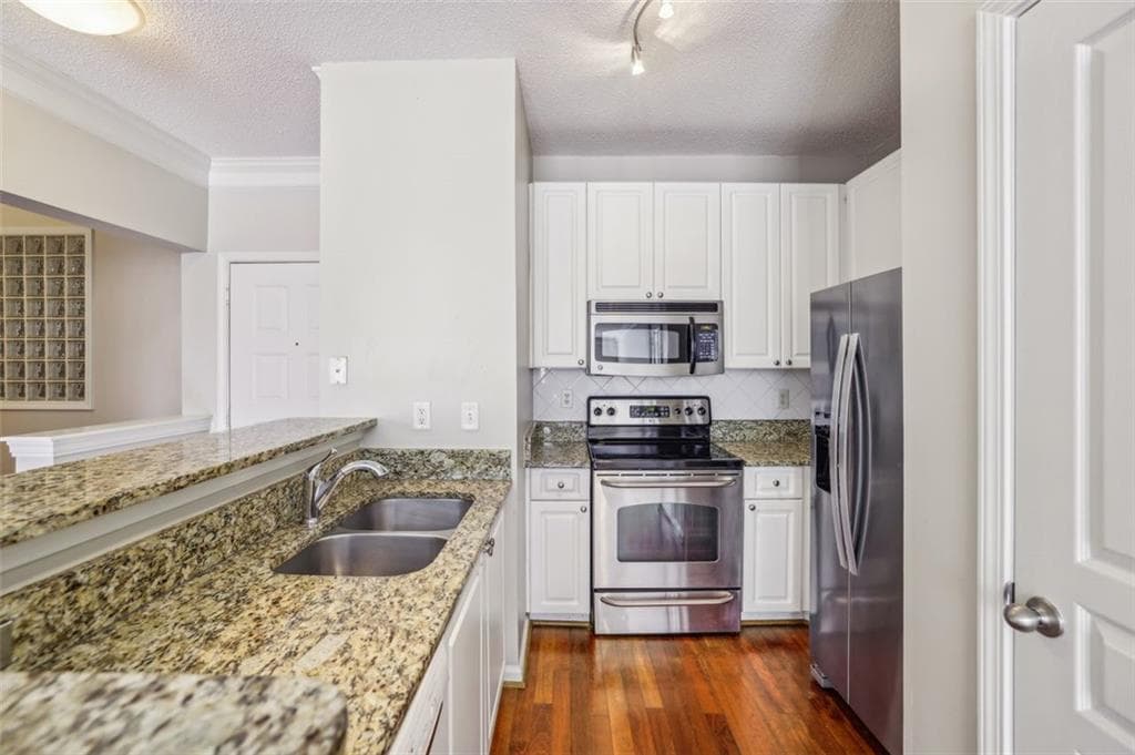 2 bedroom, 2 bathroom, 1,079 sq ft condominium for sale at 10 Perimeter Summit Boulevard 3206, Atlanta, GA 30319 — photo 8
