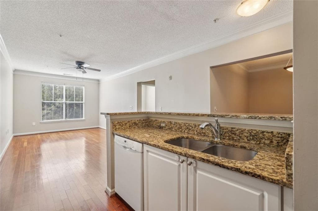 2 bedroom, 2 bathroom, 1,079 sq ft condominium for sale at 10 Perimeter Summit Boulevard 3206, Atlanta, GA 30319 — photo 10