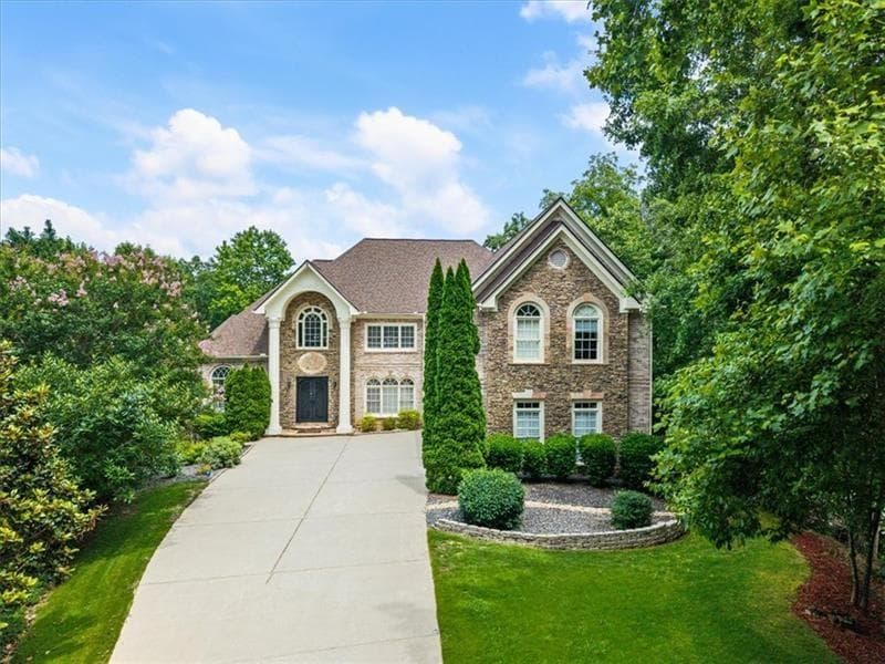 6 bedroom, 7 bathroom, 5,125 sq ft single family residence for sale at 392 Lum Crowe Road, Roswell, GA 30075 — photo 2