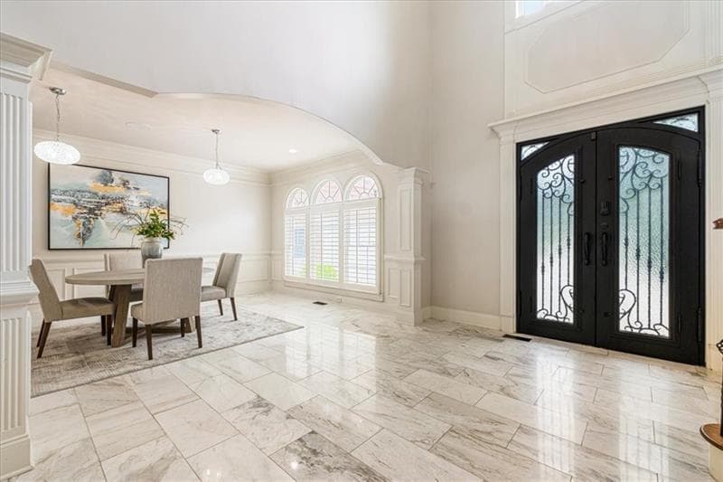 6 bedroom, 7 bathroom, 5,125 sq ft single family residence for sale at 392 Lum Crowe Road, Roswell, GA 30075 — photo 4