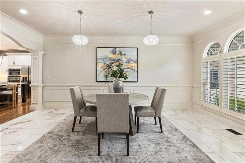 6 bedroom, 7 bathroom, 5,125 sq ft single family residence for sale at 392 Lum Crowe Road, Roswell, GA 30075 — photo 8