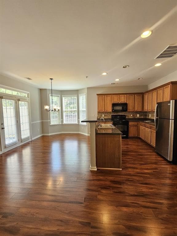 3 bedroom, 3 bathroom, 1,886 sq ft townhouse for rent at 3352 Castleberry Village Circle, Cumming, GA 30040 for $2,050 a month — photo 6