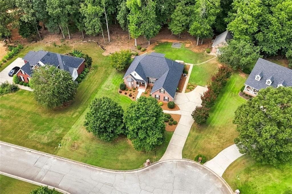 4 bedroom, 2 bathroom, 2,201 sq ft single family residence for sale at 4149 Alayna Lee Circle, Mcdonough, GA 30252 — photo 3