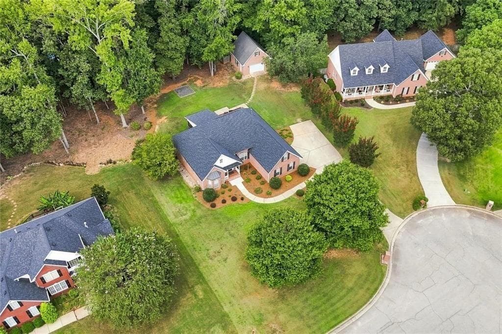 4 bedroom, 2 bathroom, 2,201 sq ft single family residence for sale at 4149 Alayna Lee Circle, Mcdonough, GA 30252 — photo 4