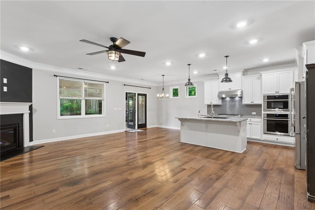 3 bedroom, 3 bathroom, 2,726 sq ft single family residence for sale at 605 Greenbow Lane, Canton, GA 30115 — photo 7