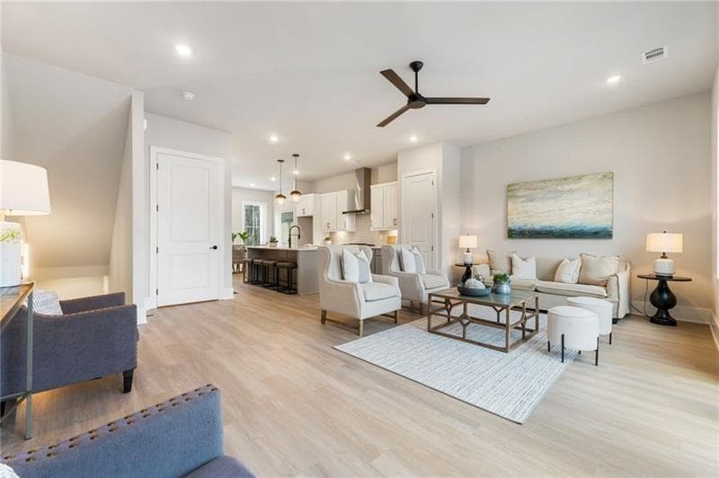 3 bedroom, 4 bathroom, 2,190 sq ft townhouse for sale at 2202 Carlton Court, Atlanta, GA 30318 — photo 8