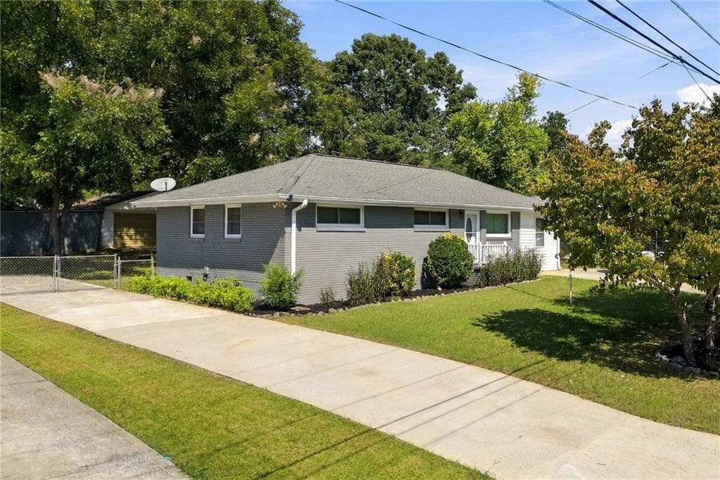3 bedroom, 1 bathroom, 1,150 sq ft single family residence for sale at 179 Long Drive, Marietta, GA 30060 — photo 2