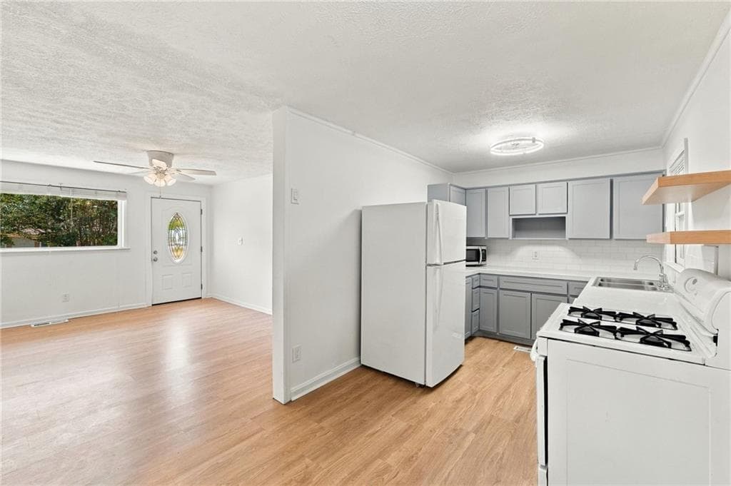 3 bedroom, 1 bathroom, 1,150 sq ft single family residence for sale at 179 Long Drive, Marietta, GA 30060 — photo 6