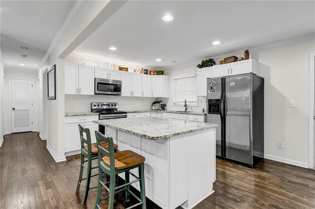 3 bedroom, 2 bathroom, 1,300 sq ft single family residence for sale at 740 Tara Circle, Atlanta, GA 30354 — photo 7