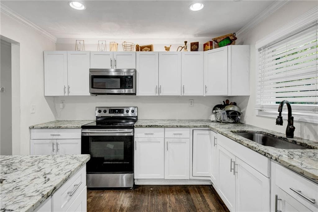 3 bedroom, 2 bathroom, 1,300 sq ft single family residence for sale at 740 Tara Circle, Atlanta, GA 30354 — photo 9