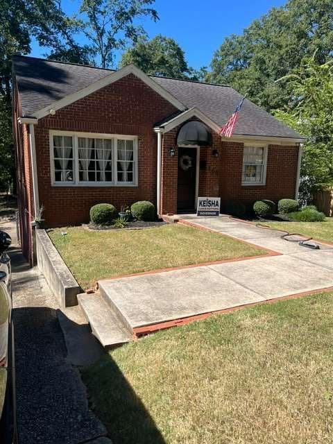 2 bedroom, 1 bathroom, 1,056 sq ft single family residence for sale at 166 Whitefoord Avenue, Atlanta, GA 30307 — photo 2