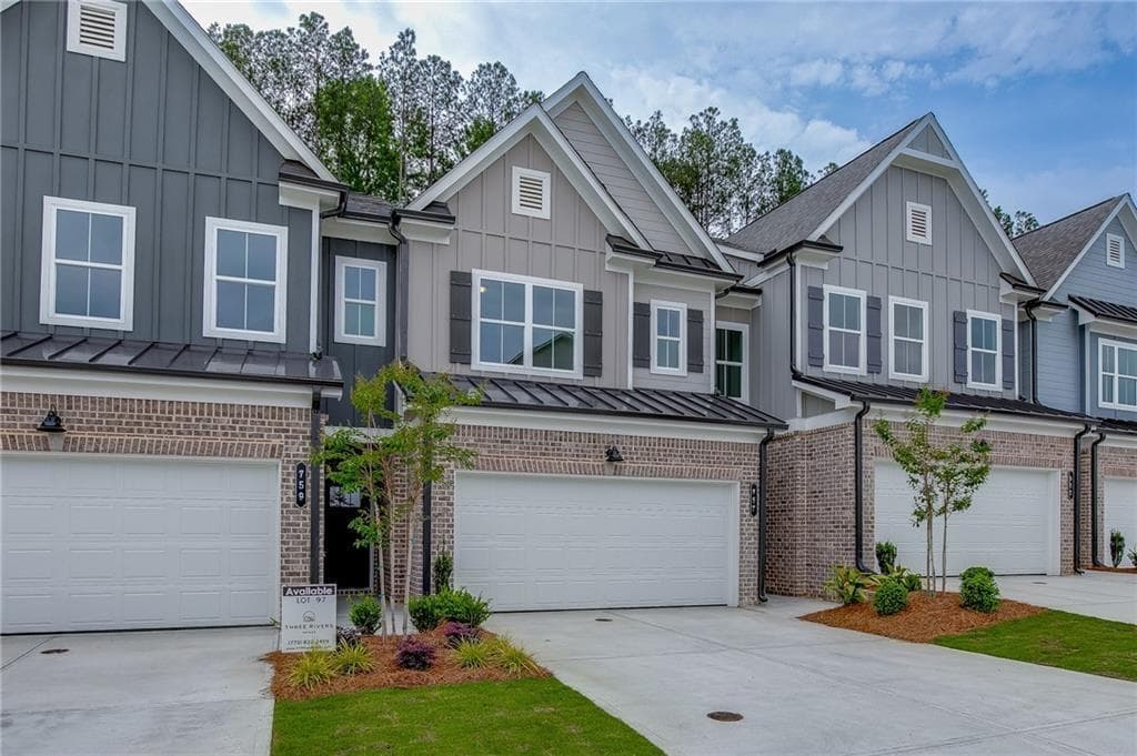 3 bedroom, 3 bathroom, 1,834 sq ft townhouse for sale at 757 Woods Chapel Road Lot 98, Sugar Hill, GA 30518 — photo 3