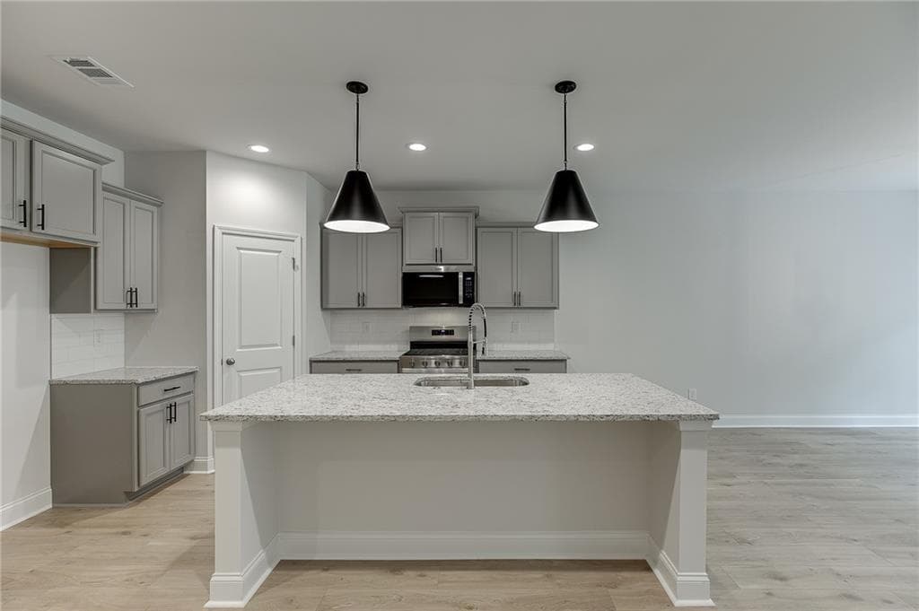 3 bedroom, 3 bathroom, 1,834 sq ft townhouse for sale at 757 Woods Chapel Road Lot 98, Sugar Hill, GA 30518 — photo 6
