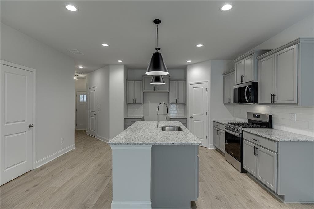 3 bedroom, 3 bathroom, 1,834 sq ft townhouse for sale at 757 Woods Chapel Road Lot 98, Sugar Hill, GA 30518 — photo 8