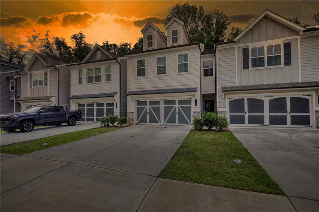 3 bedroom, 3 bathroom, 1,912 sq ft townhouse for sale at 5137 Sidney Square Drive, Flowery Branch, GA 30542