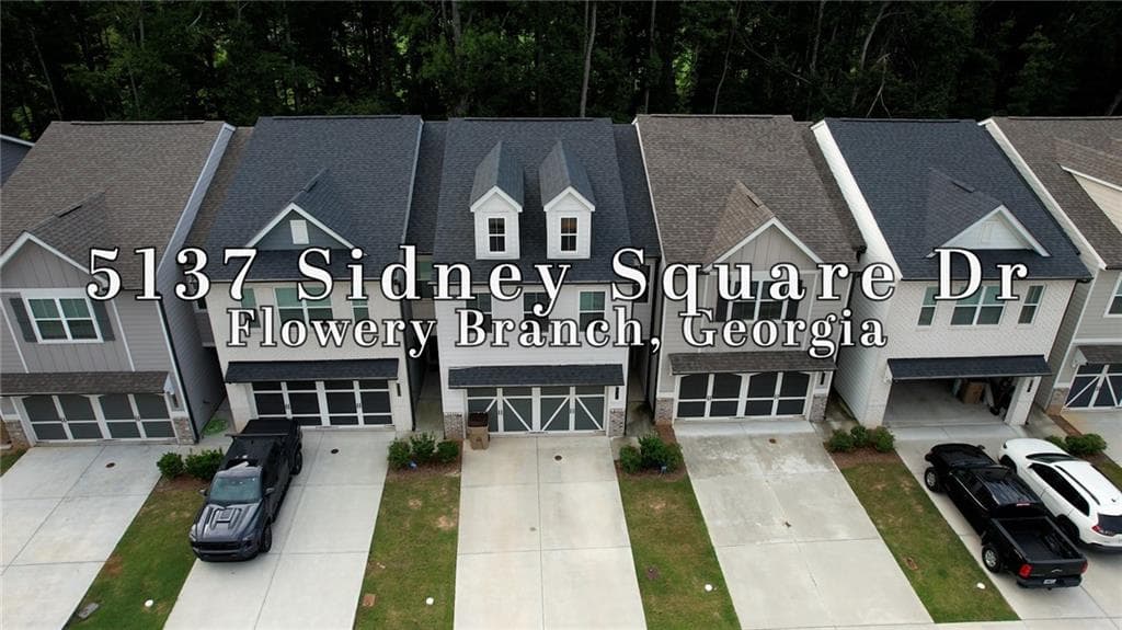 3 bedroom, 3 bathroom, 1,912 sq ft townhouse for sale at 5137 Sidney Square Drive, Flowery Branch, GA 30542 — photo 2