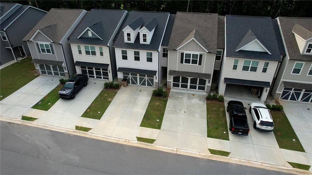 3 bedroom, 3 bathroom, 1,912 sq ft townhouse for sale at 5137 Sidney Square Drive, Flowery Branch, GA 30542 — photo 4
