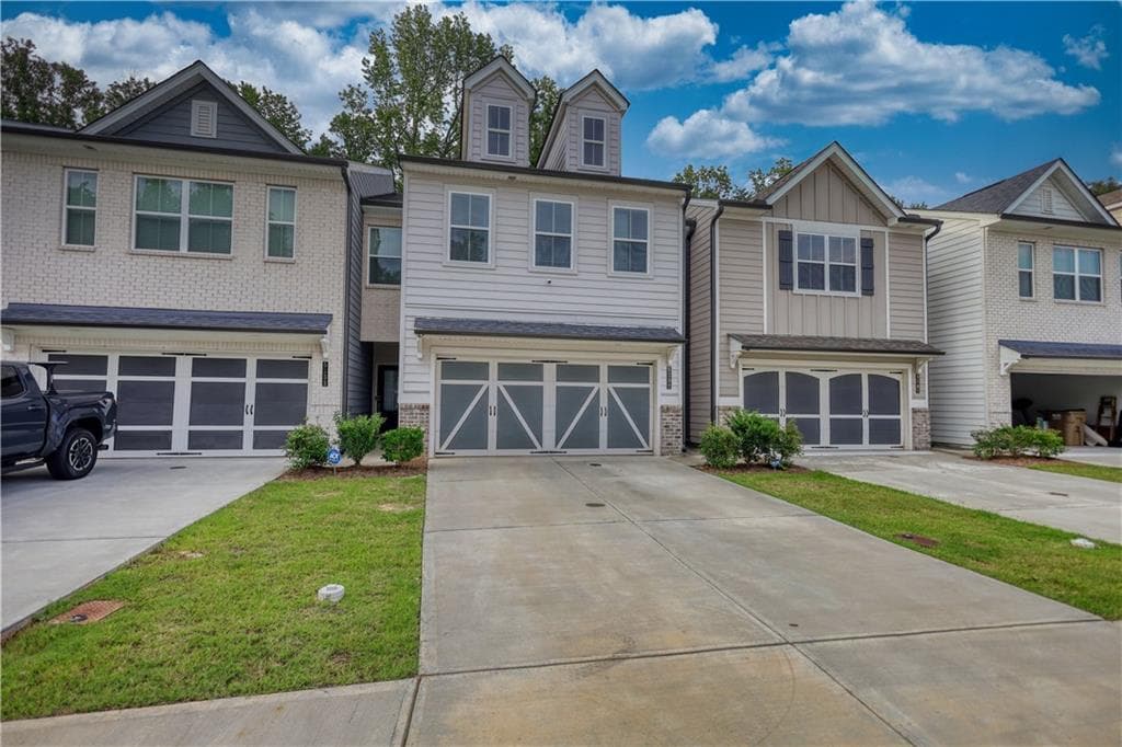 3 bedroom, 3 bathroom, 1,912 sq ft townhouse for sale at 5137 Sidney Square Drive, Flowery Branch, GA 30542 — photo 5