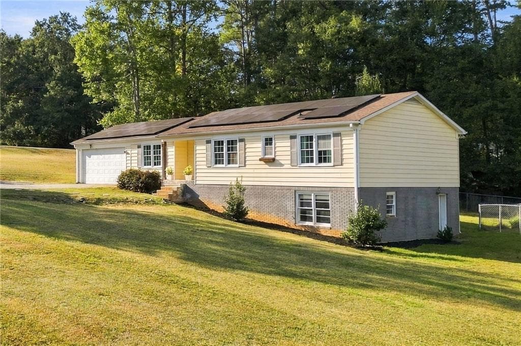 4 bedroom, 3 bathroom, 2,114 sq ft single family residence for sale at 408 White Way, Winder, GA 30680