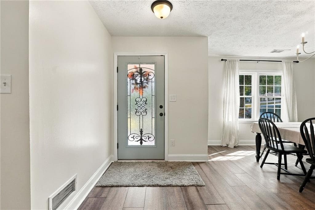 4 bedroom, 3 bathroom, 2,114 sq ft single family residence for sale at 408 White Way, Winder, GA 30680 — photo 3