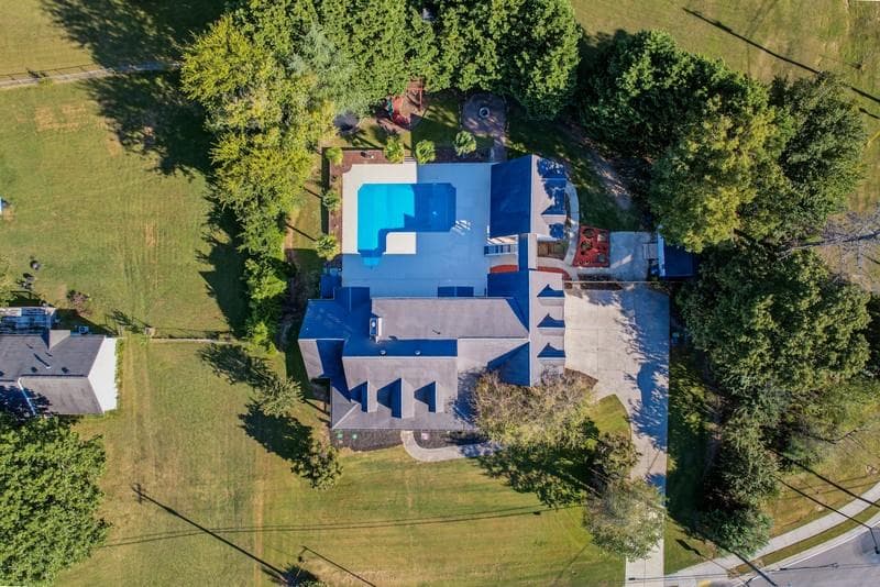 6 bedroom, 6 bathroom, 4,558 sq ft single family residence for sale at 3799 Sardis Church Road, Buford, GA 30519 — photo 3