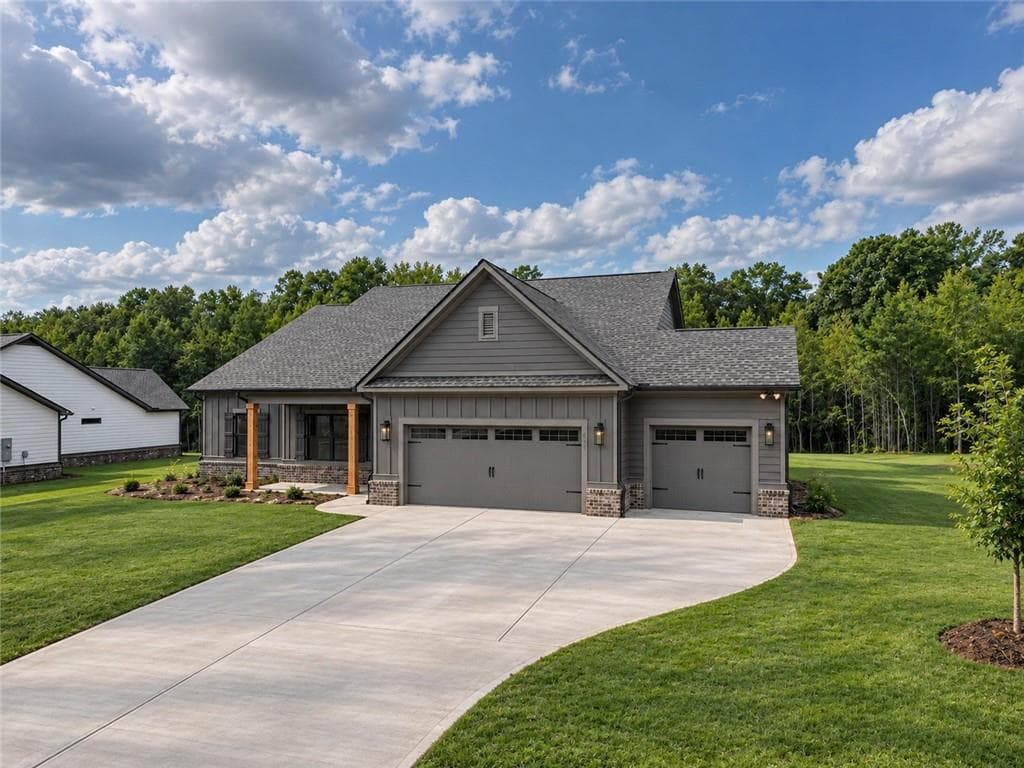 4 bedroom, 3 bathroom, 2,109 sq ft single family residence for sale at 417 Weslyn Drive, Social Circle, GA 30025 — photo 4
