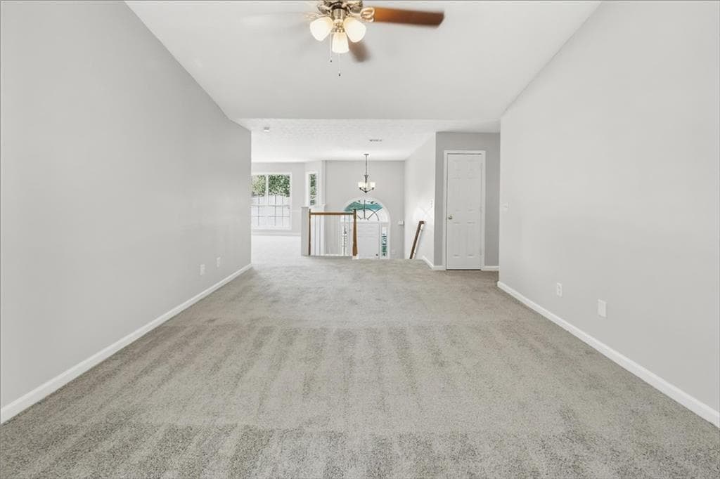 4 bedroom, 3 bathroom, 1,578 sq ft single family residence for sale at 390 Oak Vista Court, Lawrenceville, GA 30044 — photo 2