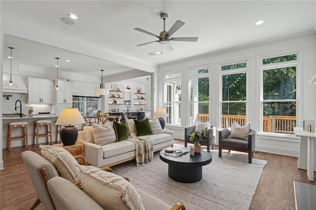 5 bedroom, 4 bathroom, 3,105 sq ft single family residence for sale at 2499 Warren Road, Atlanta, GA 30318 — photo 6