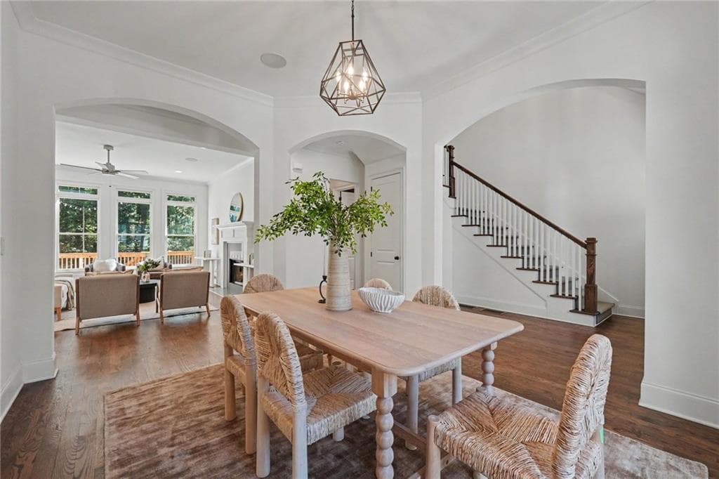 5 bedroom, 4 bathroom, 3,105 sq ft single family residence for sale at 2499 Warren Road, Atlanta, GA 30318 — photo 8