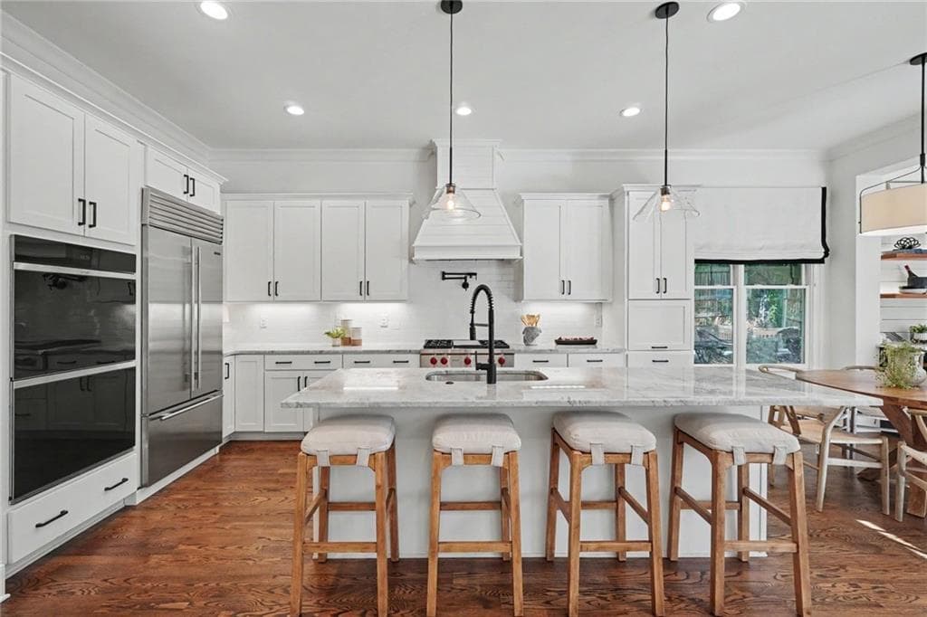 5 bedroom, 4 bathroom, 3,105 sq ft single family residence for sale at 2499 Warren Road, Atlanta, GA 30318 — photo 9