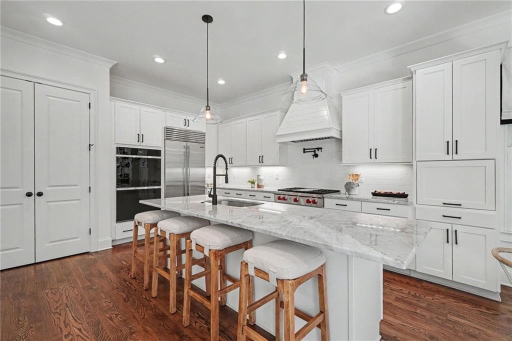 5 bedroom, 4 bathroom, 3,105 sq ft single family residence for sale at 2499 Warren Road, Atlanta, GA 30318 — photo 10