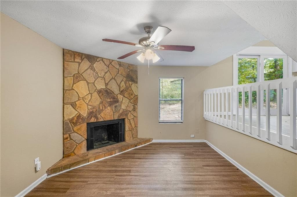 4 bedroom, 2 bathroom, 1,430 sq ft single family residence for sale at 5130 S Woodbridge Trail, Stone Mountain, GA 30088 — photo 4