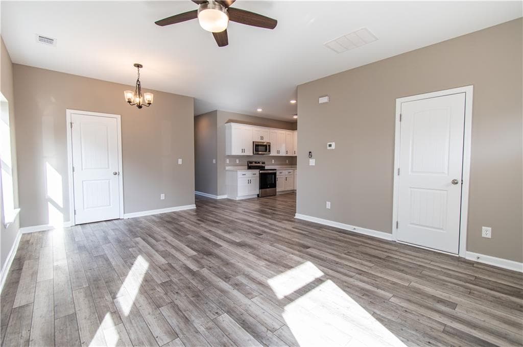 4 bedroom, 4 bathroom, 2,392 sq ft single family residence for sale at 115 Pinto Lane, Fairmount, GA 30139 — photo 4