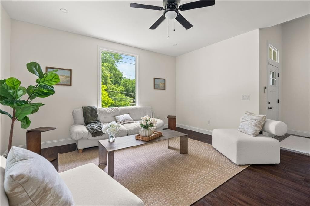 3 bedroom, 2 bathroom, 1,599 sq ft single family residence for sale at 1761 Hosea L Williams Drive, Atlanta, GA 30317 — photo 4