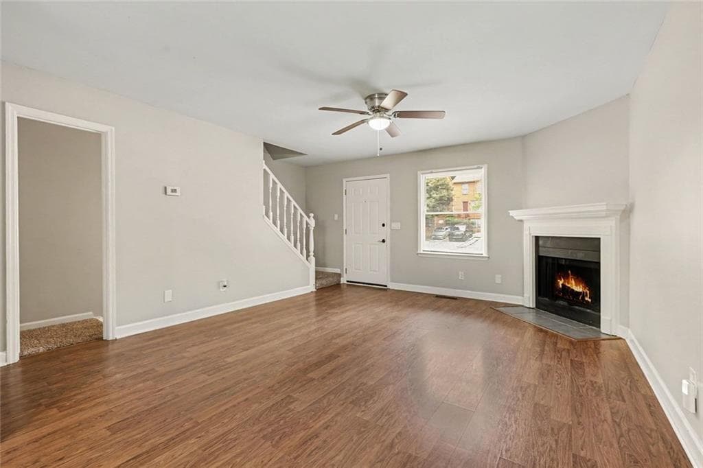2 bedroom, 3 bathroom, 1,926 sq ft townhouse for sale at 122 Davis Mill Court, Lawrenceville, GA 30044 — photo 2