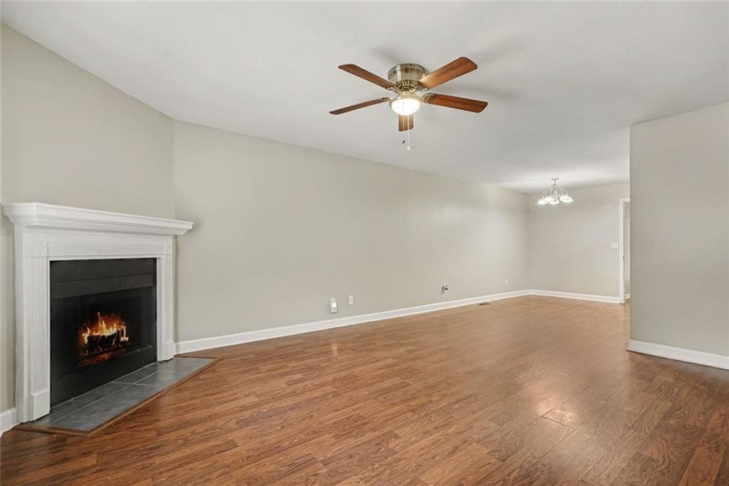 2 bedroom, 3 bathroom, 1,926 sq ft townhouse for sale at 122 Davis Mill Court, Lawrenceville, GA 30044 — photo 3