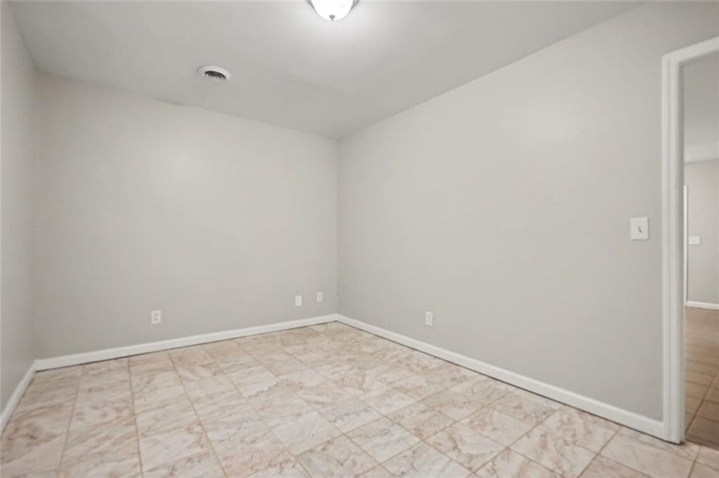 2 bedroom, 3 bathroom, 1,926 sq ft townhouse for sale at 122 Davis Mill Court, Lawrenceville, GA 30044 — photo 6