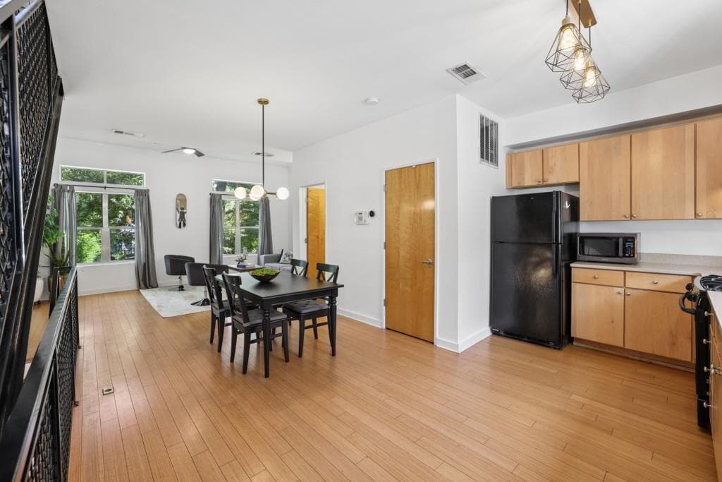 2 bedroom, 3 bathroom, 1,435 sq ft townhouse for sale at 100 Moreland Avenue J, Atlanta, GA 30316 — photo 9