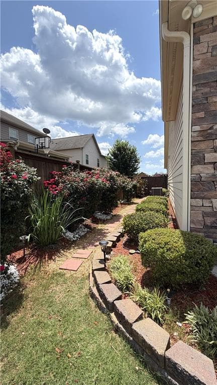 4 bedroom, 2 bathroom, 1,994 sq ft single family residence for sale at 1229 Sonoma Lane, Lawrenceville, GA 30045 — photo 4